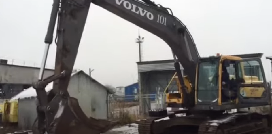 экскаватор Volvo EC170